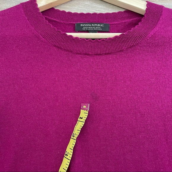 Banana Republic | Merino Pink Scalloped Sweater - Picture 6 of 8